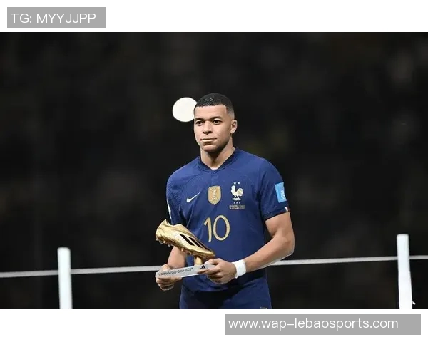 足球罗迪的传奇之路：从草根球员到世界舞台的闪耀明星